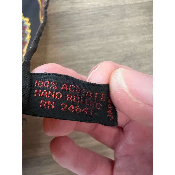 Mandala Pattern Scarf Small (square) - Picture 4 of 4